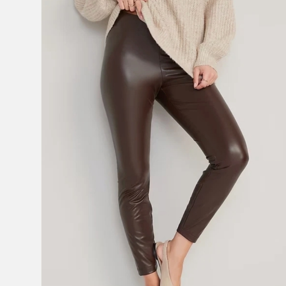 Old Navy Faux Leather Pants – Size 4 Tall